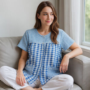VTG Lati Fashion Sleepwear Women’s MED Gingham Seersucker Pearl Snap House Shirt